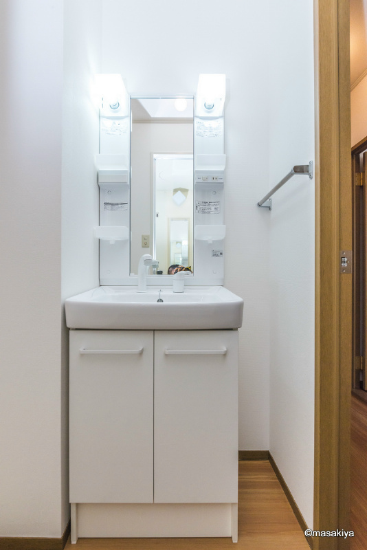 セジュール上高田の洗面所|洗面　シャンプードレッサー付き。