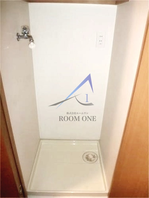 ルーブル上池台１番館の設備|洗濯機置き場です。