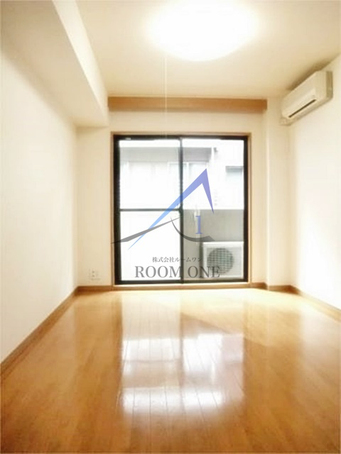 ルーブル上池台１番館の居間・リビング|洋室のお部屋です。