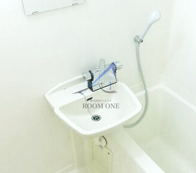 ルーブル上池台１番館の洗面所|洗面台です。