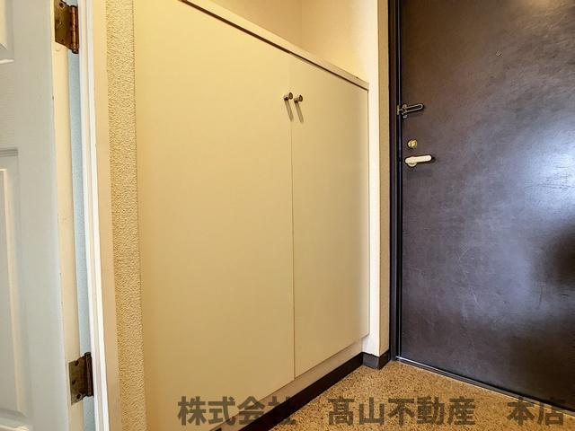 グレースコートの玄関