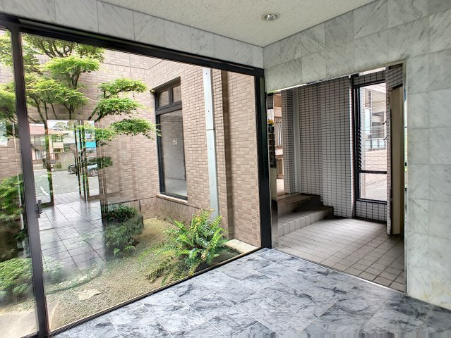 グレースコートのエントランス