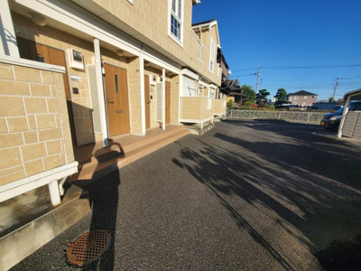 【エントランス】 | ロジュマンリーブⅡ | 清潔なエントランスです