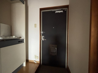 【玄関】 | ピース・クラージュB