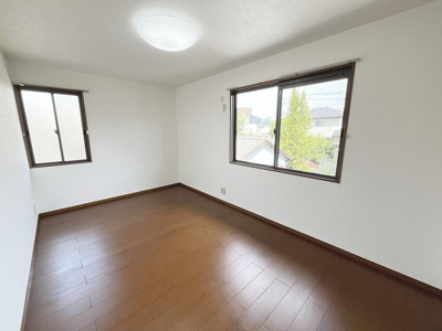 【寝室】 | サニーヒル沖浜