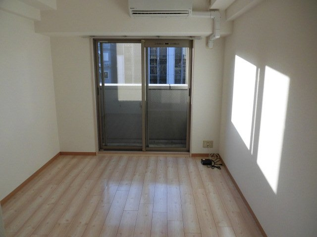 大阪市中央区谷町１丁目の賃貸マンションの洋室