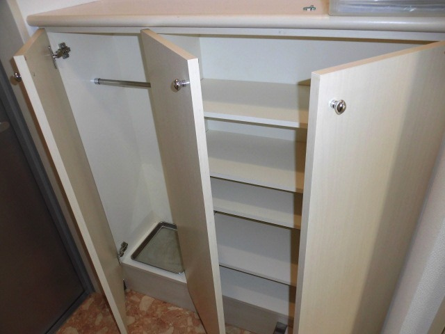 大阪市中央区谷町１丁目の賃貸マンションの収納