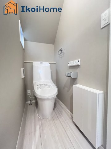 神戸市西区竹の台3丁目　新築戸建のトイレ|◆同社施工例◆年中無休：当日予約可●トイレが2か所あるので夜中も楽ちん。朝方のトイレ渋滞も安心