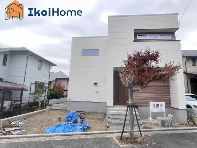 神戸市西区竹の台3丁目　新築戸建の外観|足場が外れました！西神中央駅より徒歩20分の立地です。敷地面積約45.55坪、角地、閑静な住宅街！