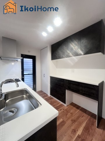 神戸市西区竹の台3丁目　新築戸建の設備|【ホームページに現地動画掲載中】●年中無休：当日予約可●同色のカップボードが備え付けられております！