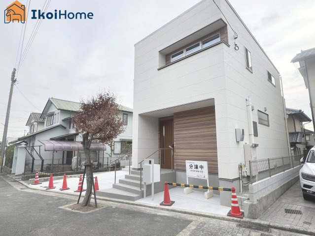 神戸市西区竹の台3丁目　新築戸建の前面道路含む現地写真|【ホームページに現地動画掲載中】●年中無休：当日予約可●緑道もあって角地のような陽当りの良さ♪