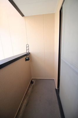 【バルコニー】 | アッツ・コート美章園駅前 | お洗濯にも便利なバルコニー付き