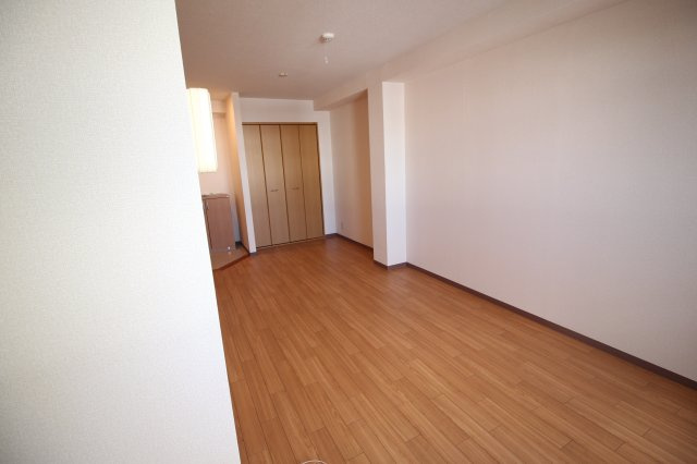 【その他】 | アッツ・コート美章園駅前 | 内装は落ち着いています