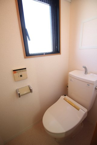 【トイレ】 | アッツ・コート美章園駅前 | 温水洗浄便座付トイレ