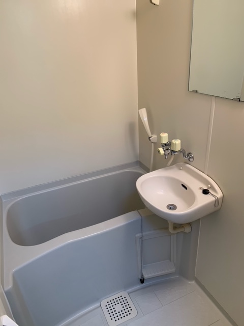 ウィナーズコートBの浴室