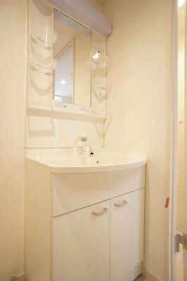 【洗面所】 | リブリ・カーサ本町西 | 広い洗面スペース