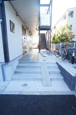 【エントランス】 | リブリ・プリムヴェール | 清潔なエントランスです