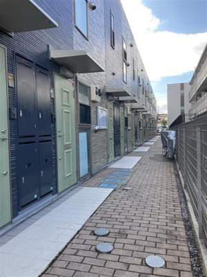 【エントランス】 | リブリ・ストラダーレ | エントランスです