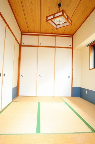 コスモグランディ通町の和室