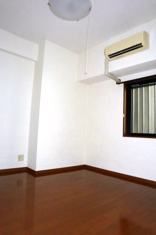 コスモグランディ通町の洋室|洋室5.2帖