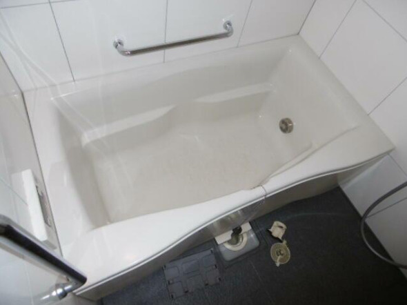 フェーズ・コート175　常時ゴミ出し可　宅配BOX　振分の浴室