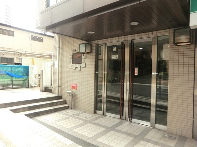 さいたま市浦和区仲町１丁目の賃貸マンションのエントランス