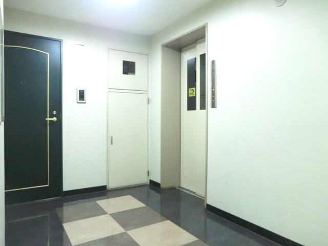 さいたま市浦和区仲町１丁目の賃貸マンションのロビー