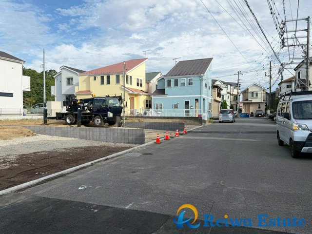 新築戸建　茅ヶ崎市甘沼の前面道路含む現地写真