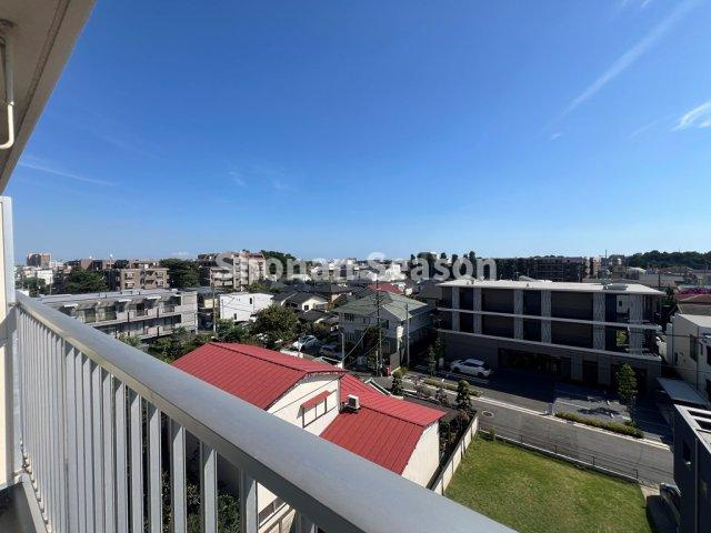 【展望】 | 開放的な都市景観が望めるバルコニー◎
お布団・洗濯物も気持ち良く乾きそうですね♪