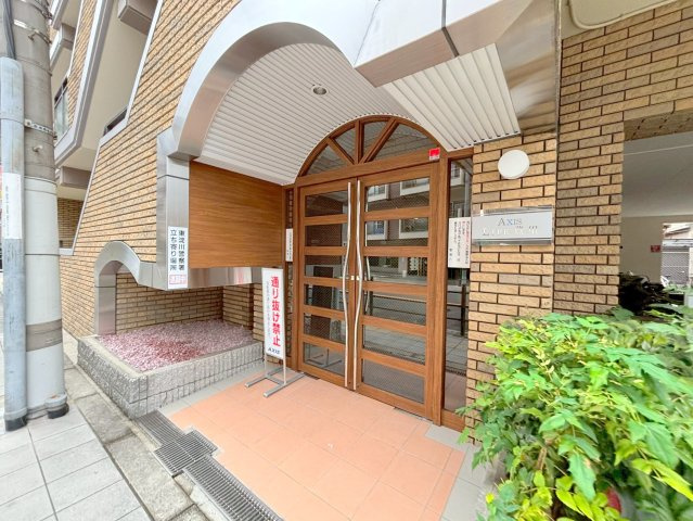 AXIS　LIFE豊里のエントランス