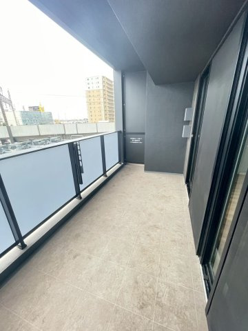【バルコニー】