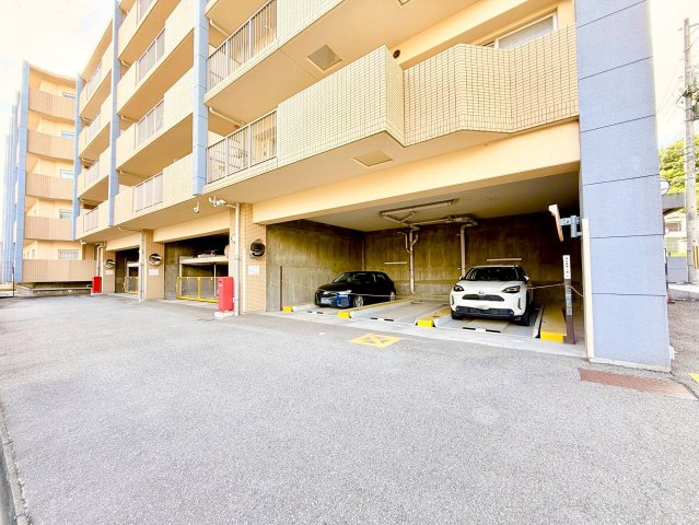 ネバーランド宝塚小林の駐車場|駐車場