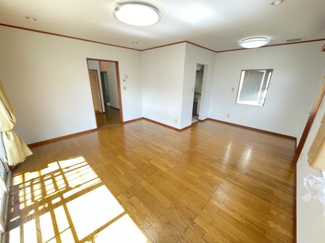 【居間・リビング】 | 剣崎町　戸建て