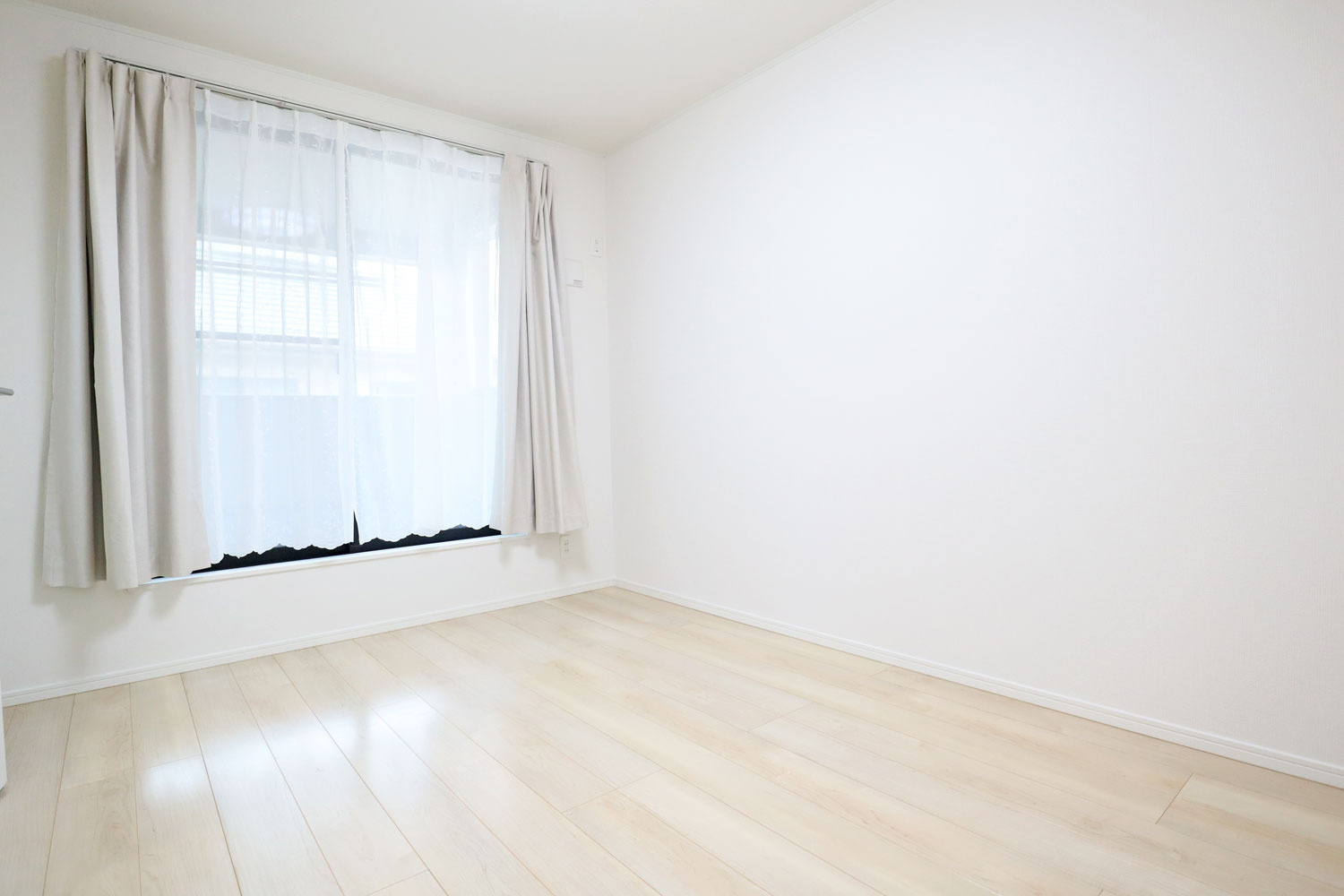 洲本市上物部 戸建ての洋室|洋室 6帖