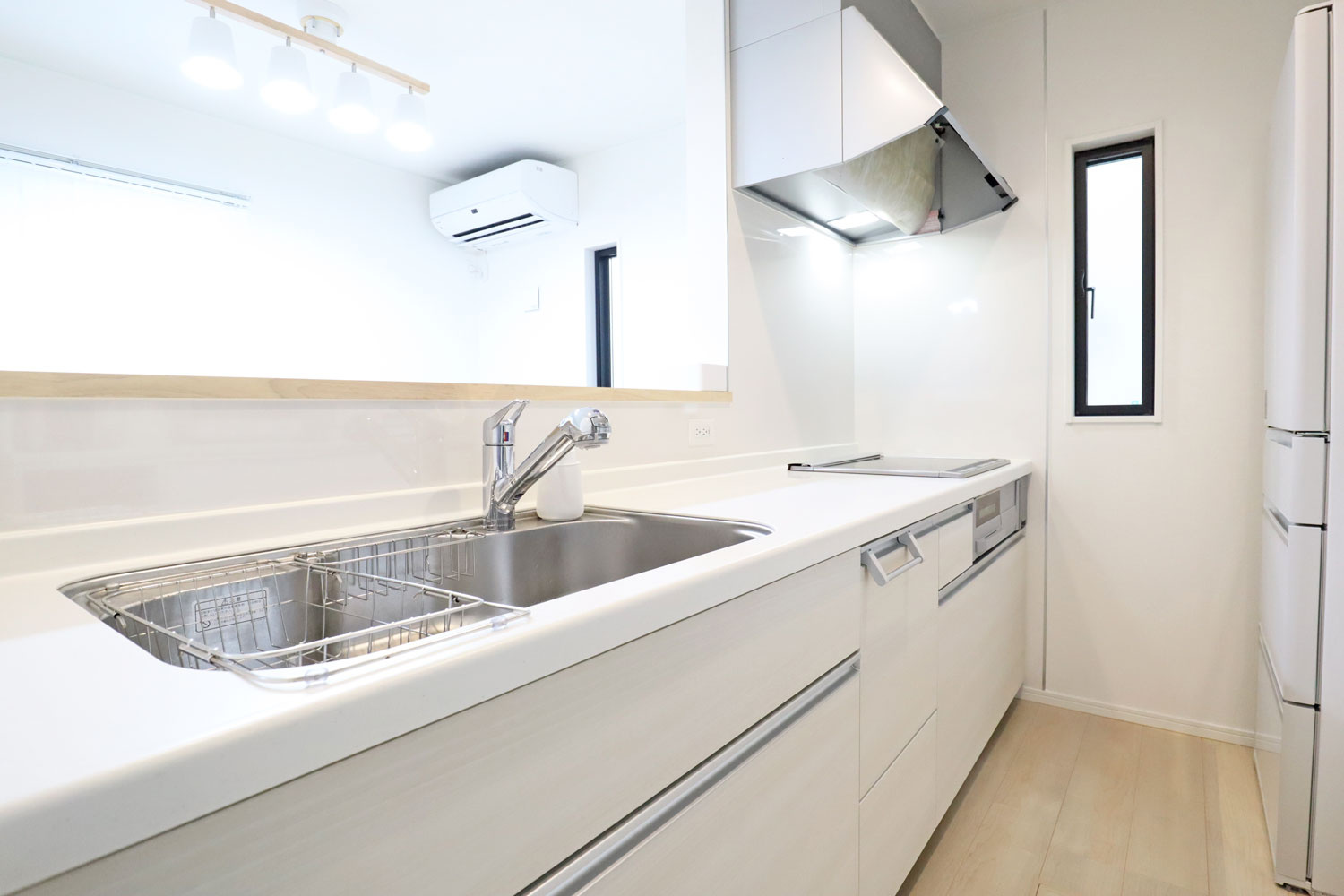 洲本市上物部 戸建てのキッチン|キッチン
※家具・家電・什器は付帯しません。