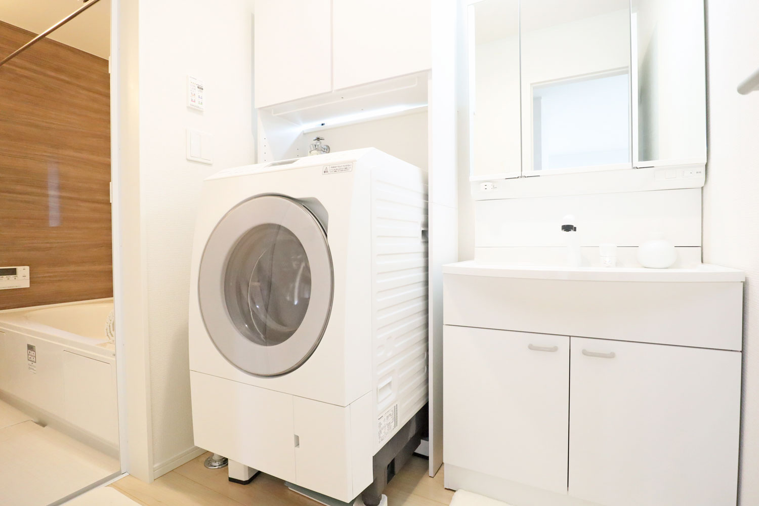 洲本市上物部 戸建ての洗面所|洗面室
※家具・家電・什器は付帯しません。