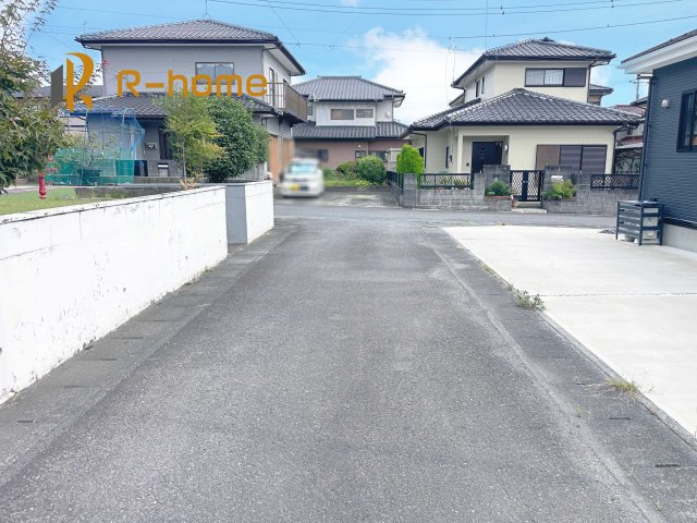 常陸太田市金砂郷第4　新築戸建て　1号棟の前面道路含む現地写真|堂々！建物完成♪実際のお部屋をご見学可能です♪
ご見学が一番の資料！お気軽にお問い合わせ下さい♪
