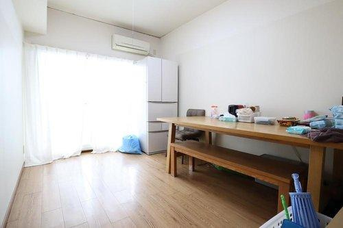 明石市魚住町清水の中古マンションの居間・リビング|リビングダイニング