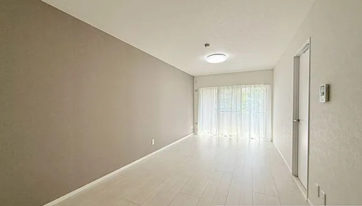 リヴェリエ大宮日進の居間・リビング|こちらのリビングで趣味の時間をお楽しみください