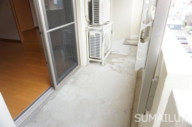 熊本市中央区船場町下１丁目の賃貸マンションのバルコニー