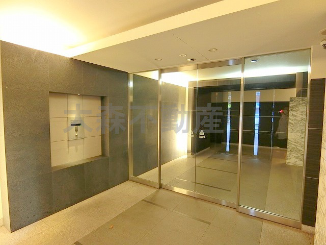 メインステージ大森北のエントランス