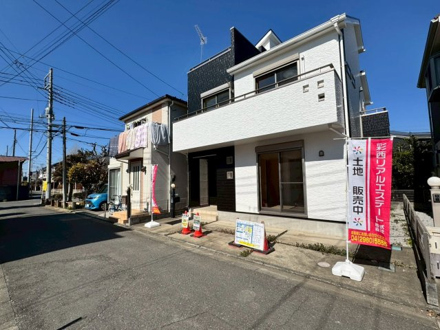 川越市宮元町中古戸建の前面道路含む現地写真|前面道路　幅員約4ｍ