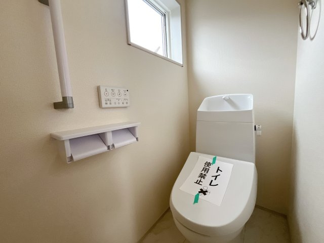 深谷市東方　新築分譲住宅　全４棟のトイレ