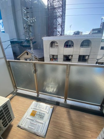 エステート金山　名古屋市賃貸　仲介手数料無料のバルコニー