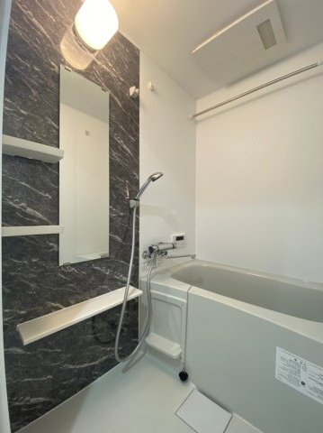 エステート金山　名古屋市賃貸　仲介手数料無料の浴室