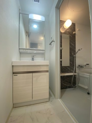 エステート金山　名古屋市賃貸　仲介手数料無料の洗面所