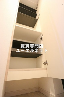 【設備】 | サムティ江坂レガーロ | 収納力たっぷりのシューズボックスで玄関すっきり！