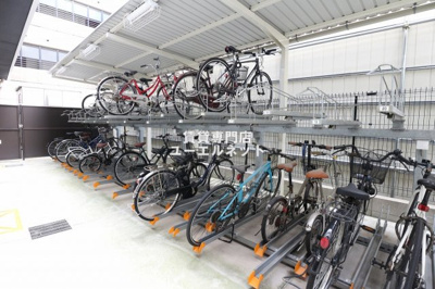 【その他共用部分】 | サムティ江坂レガーロ | 自転車通勤にも便利な駐輪場付き♪