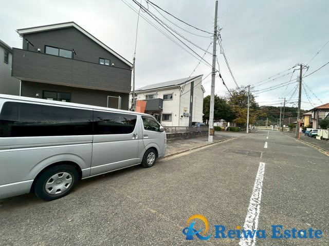 新築戸建　高座郡寒川町岡田8丁目の前面道路含む現地写真