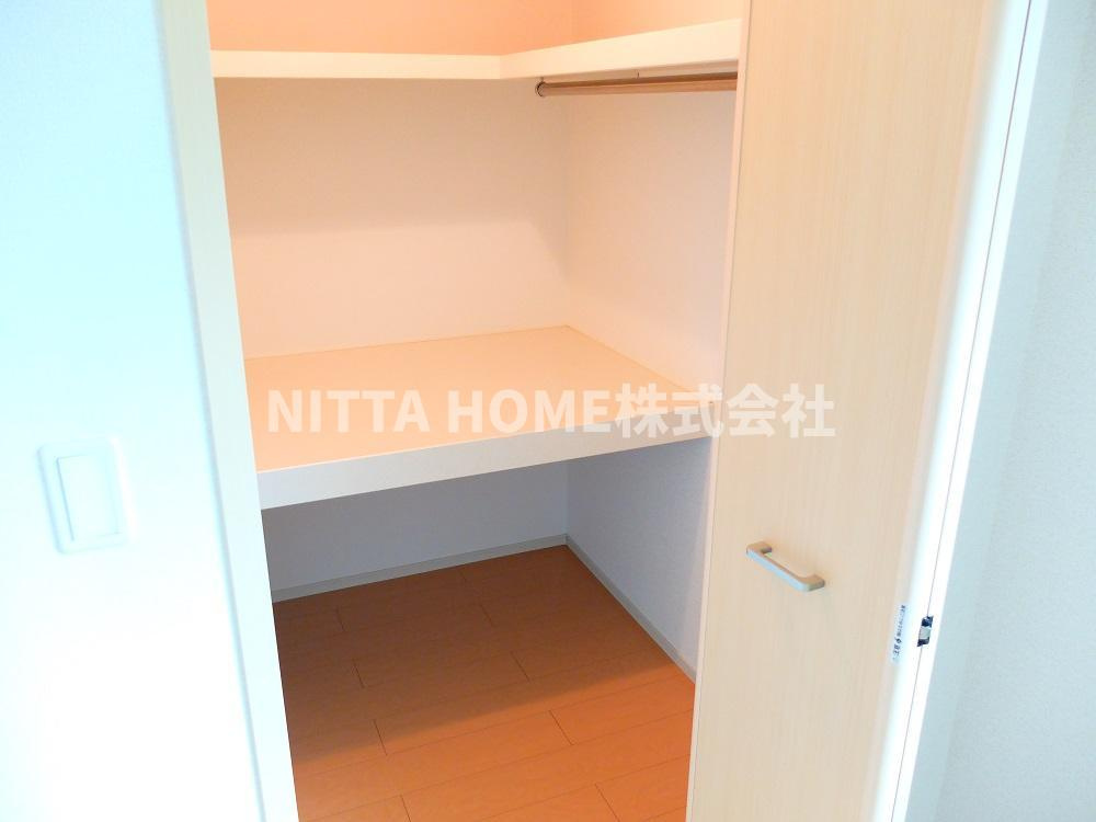 プロムナードの収納|たっぷり収納ができるウォークインクローゼット！！